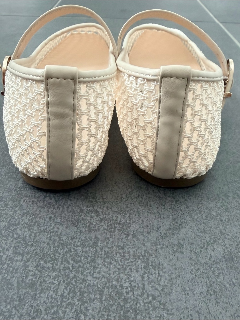 Madden Girl Prentiss
Cream Mesh Mary Jane Ballet
Flats Size 9M NWOT - Picture 5 of 7